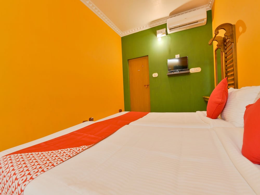 OYO 14342 Happy Rooms