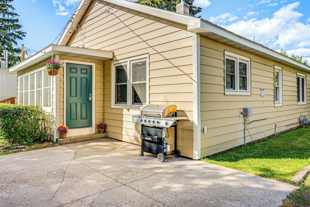 Fishing & Skiing Base! Residential Bozeman Escape