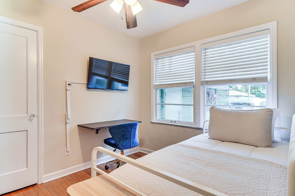 St Pete Home for Retreat & Corporate Travelers