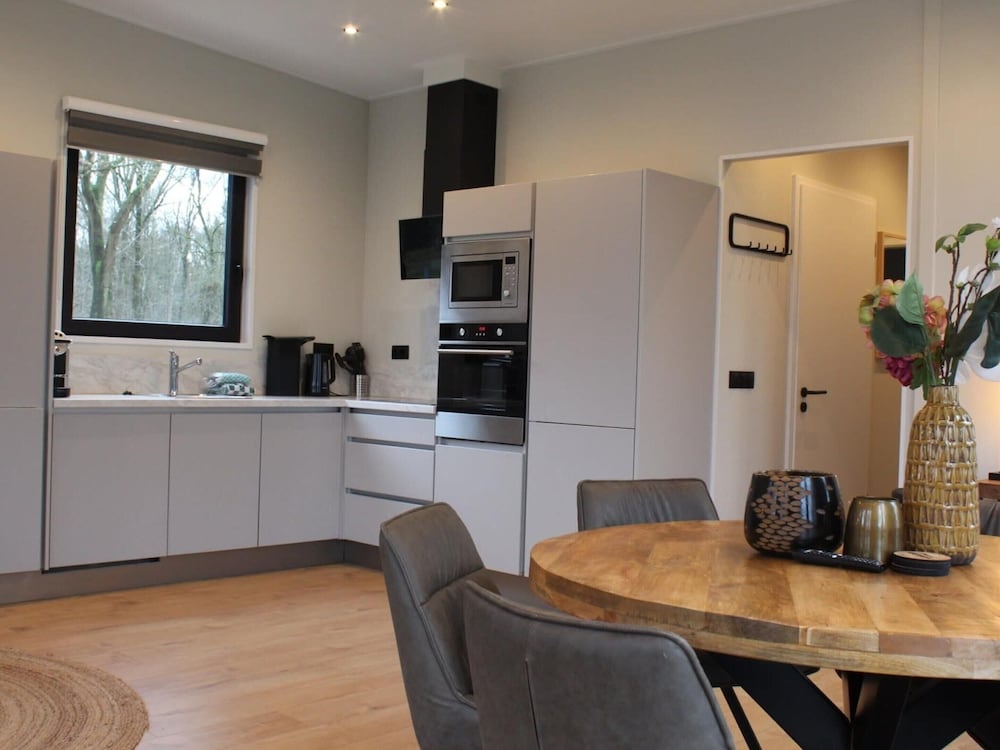 Contemporary Chalet, Near De Efteling view 3