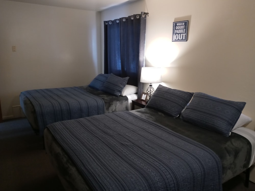 Voyageur Motel