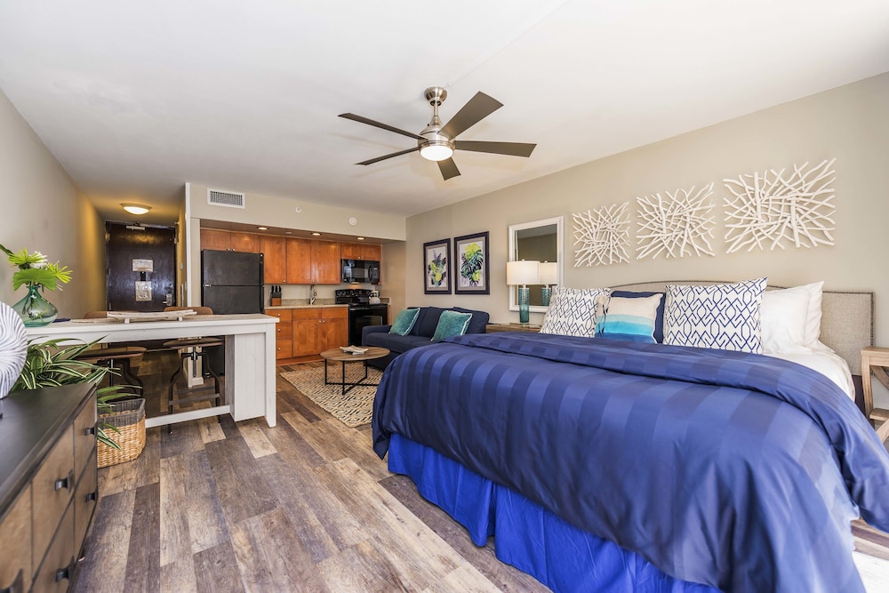 Royal Kahana 318 Studio Bedroom Condo by RedAwning - Image 3