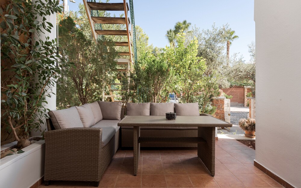 Elaia House Glyfada