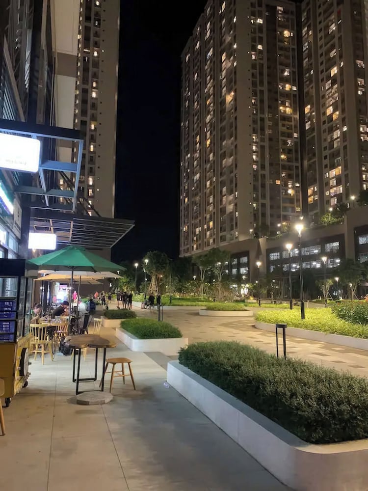 Saigon Riverside Complex D7