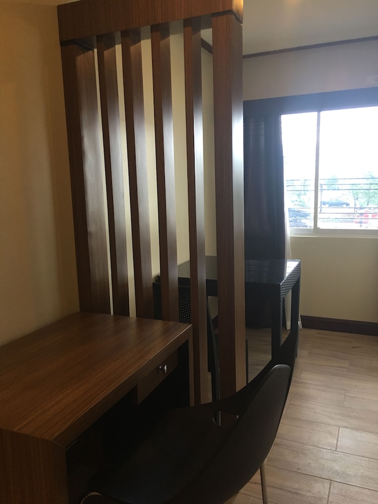Robinland Residences - Hostel
