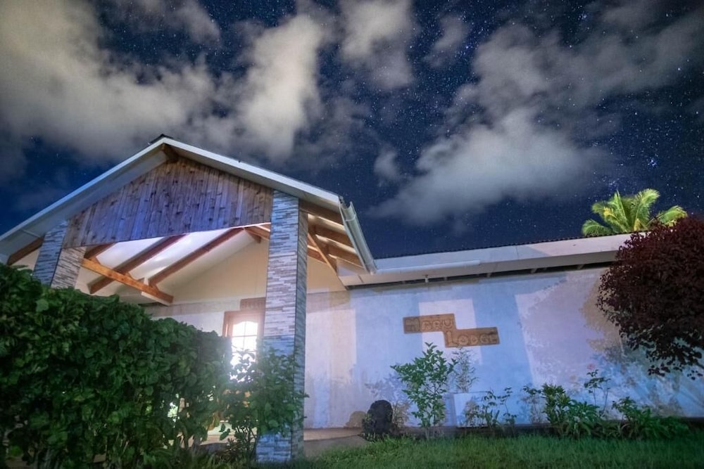 Maru Lodge