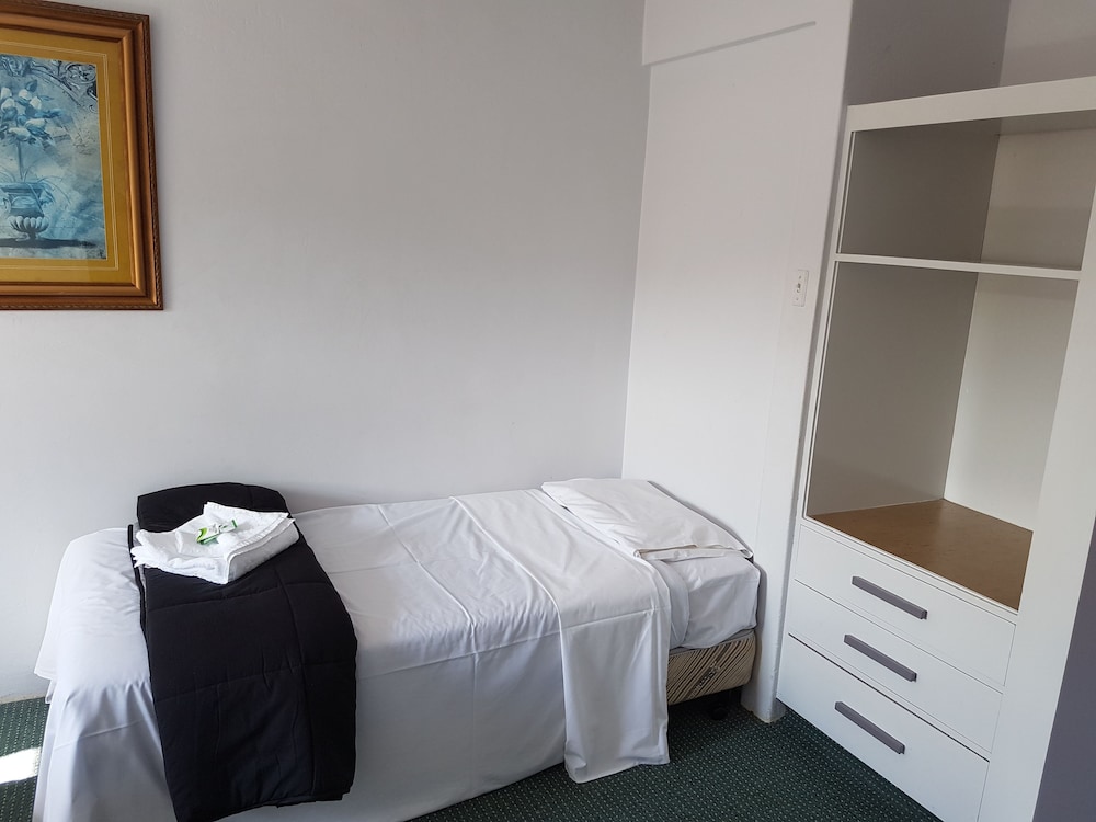 The Menai Hotel Motel