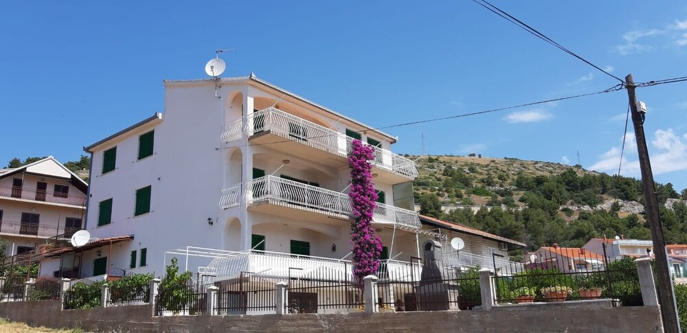 Ante - 60m From the sea - A1