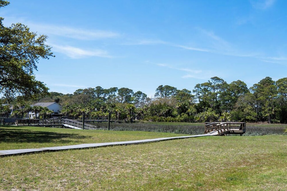 158 Beach Club Villa - Coastal Comfort With Stunning Marsh Views