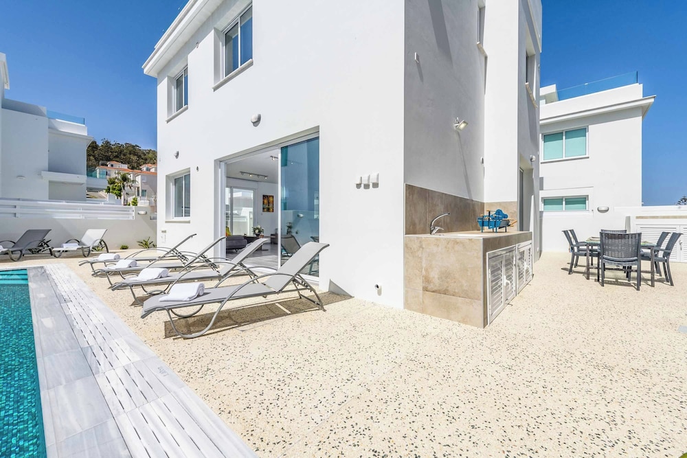 Green Bay Villa 14