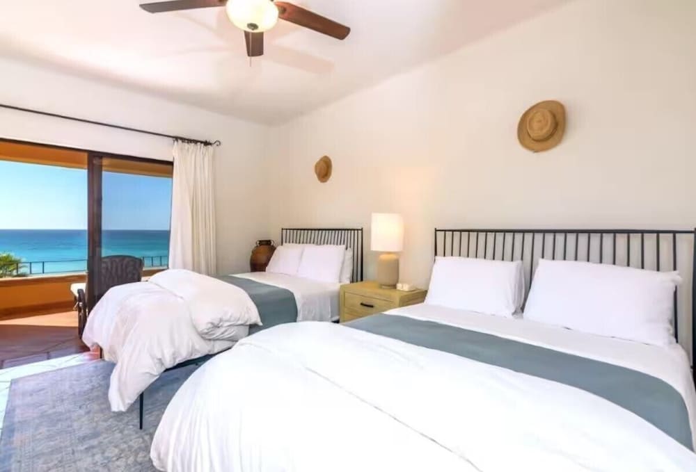2BD Beach Front Luxury in Cabo