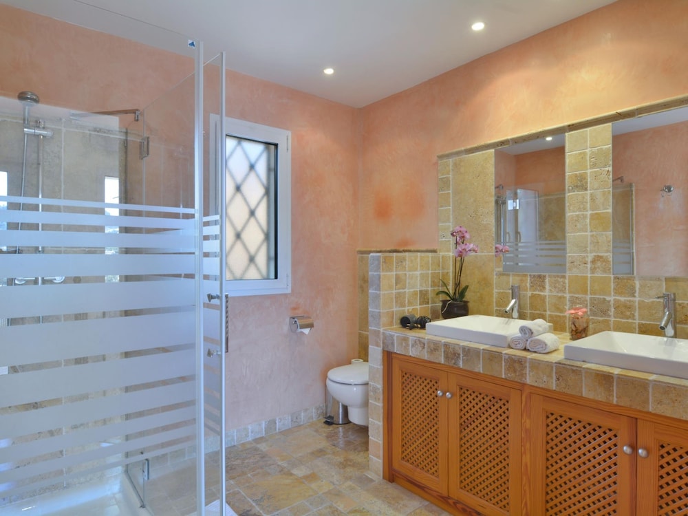 Villa With Incredible sea Views and Pool Sleeps 7