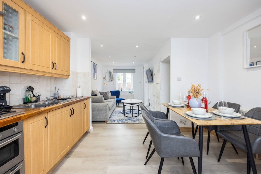 City Escape London Apartment With 2 Bedrooms