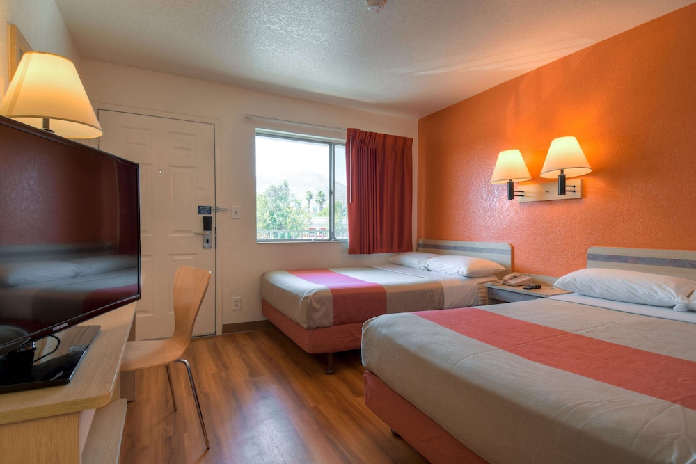 Motel 6 Riverside West - Jurupa Valley