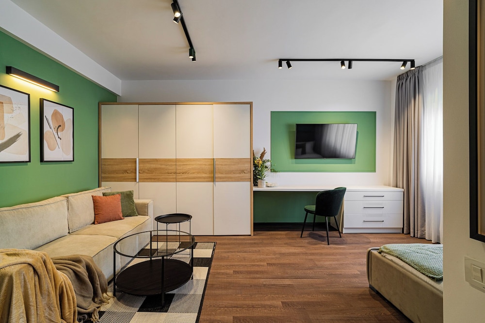 Cismigiu Park Studio - Fresh & Serene Flat with Light-Filled Interiors