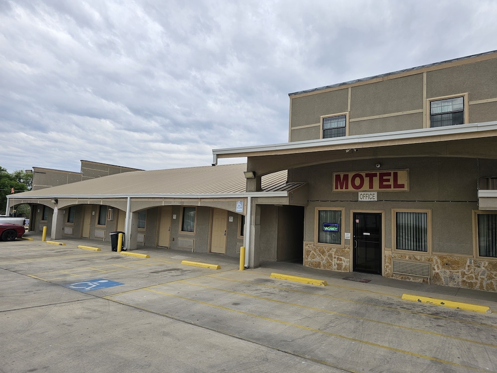 Carrizo Inn