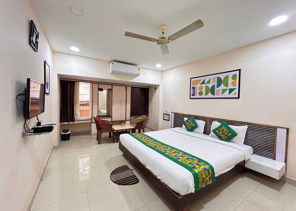 Hotel Edge Inn Jail Road Near Railway Ju