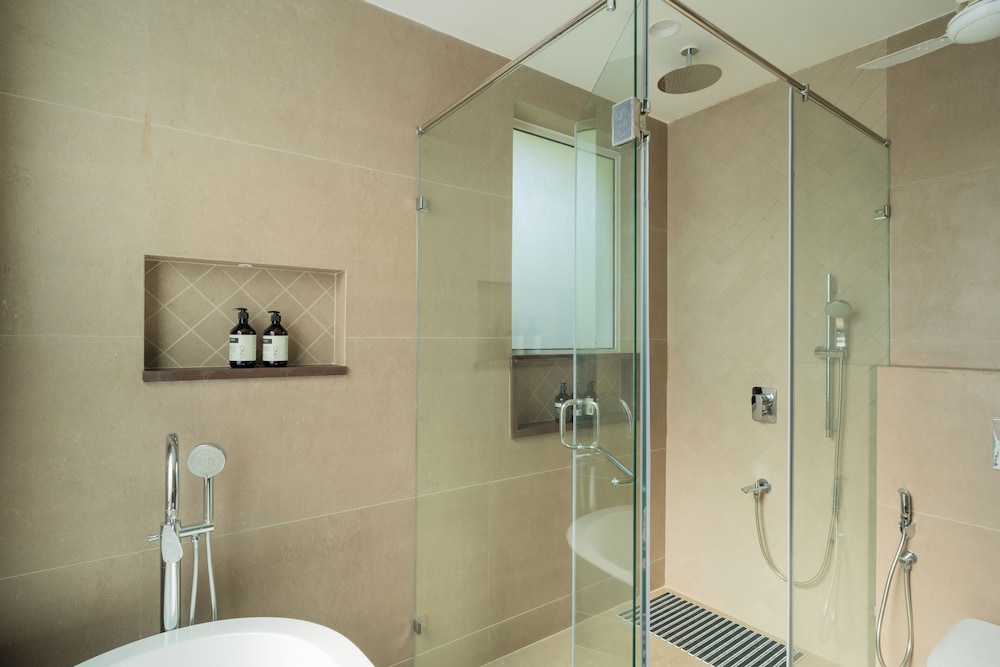 ELIVAAS Laguna Camellia | Luxe 4 BHK Villa Near Popular Beaches with Private Pool