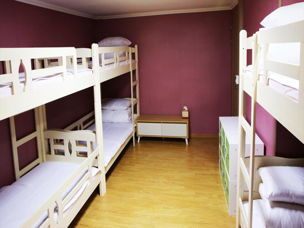Jeju R Hotel & Guest House - Hostel