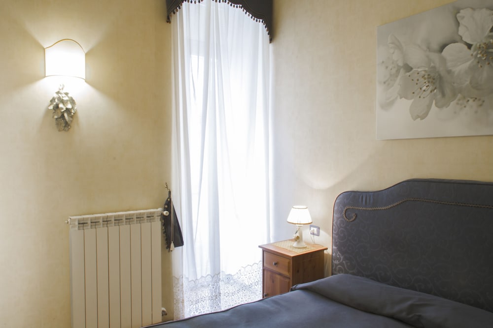 Bonapace Porta Nolana B&B