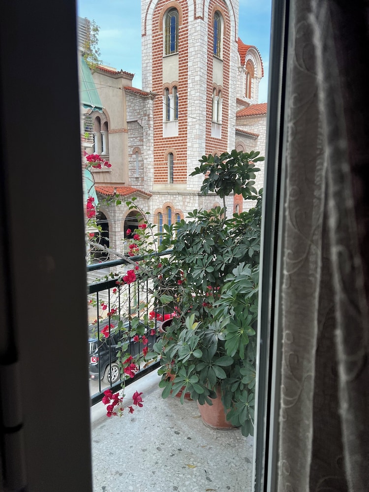 Pnyka Apartment 2