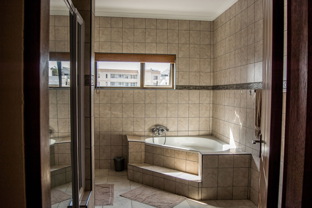 Sea View Backpackers - Hostel
