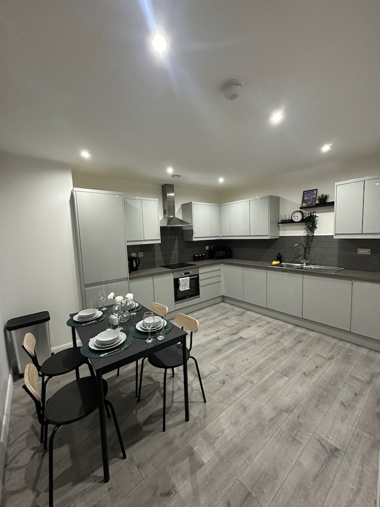 The Retro Suite With Wii Games and Entertainment