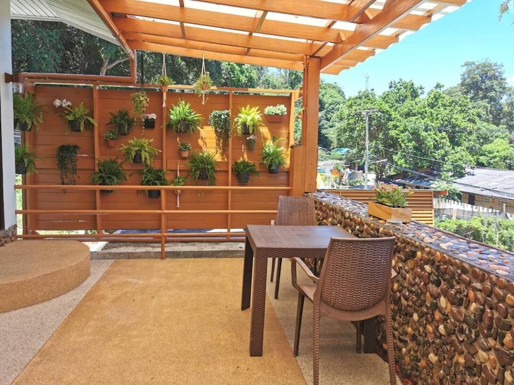 Green Bay Samed Resort