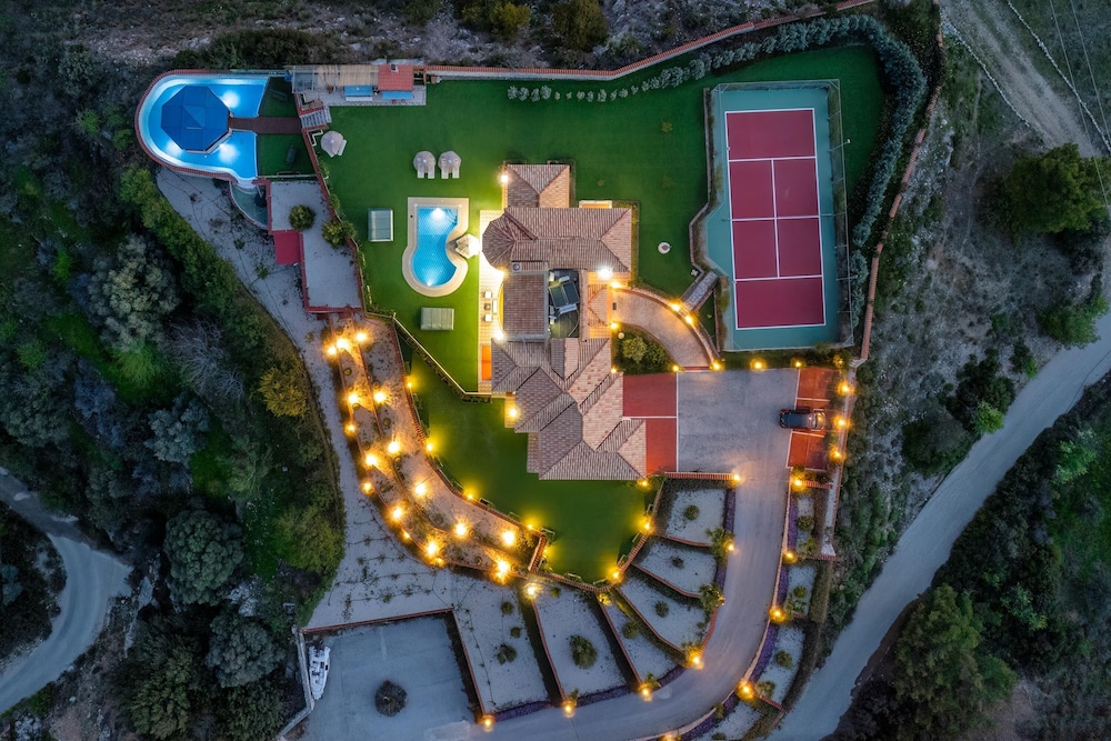 Paramithia Villa photo 1