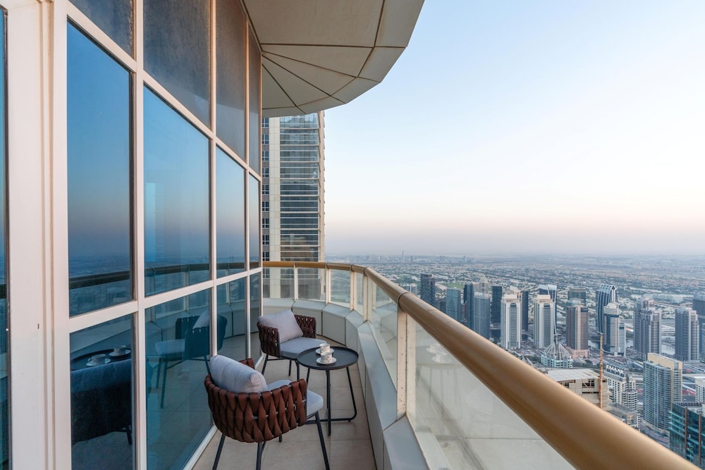 4BR Maid Penthouse w Pool and Jacuzzi