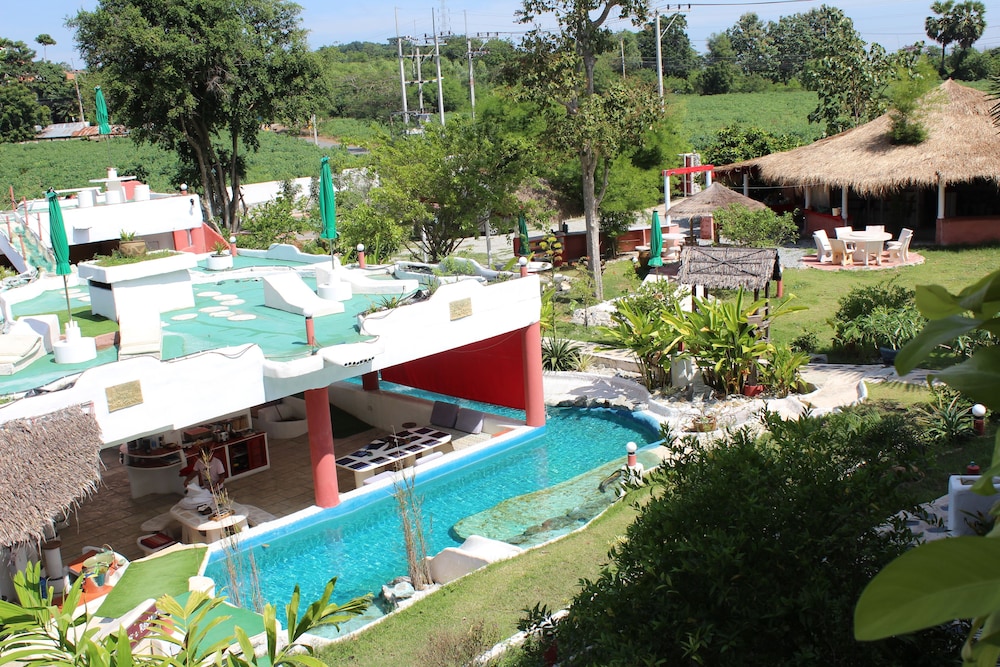 Mirabel Resort & Mini Golf
