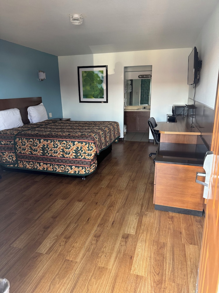 spanish trails inn