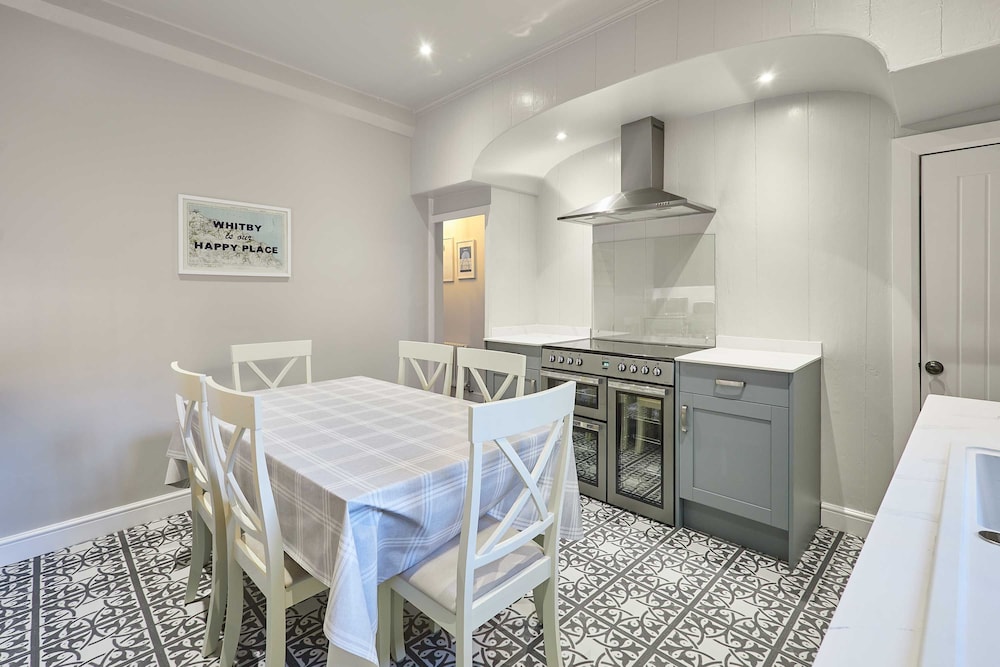 Host Stay Dalton House