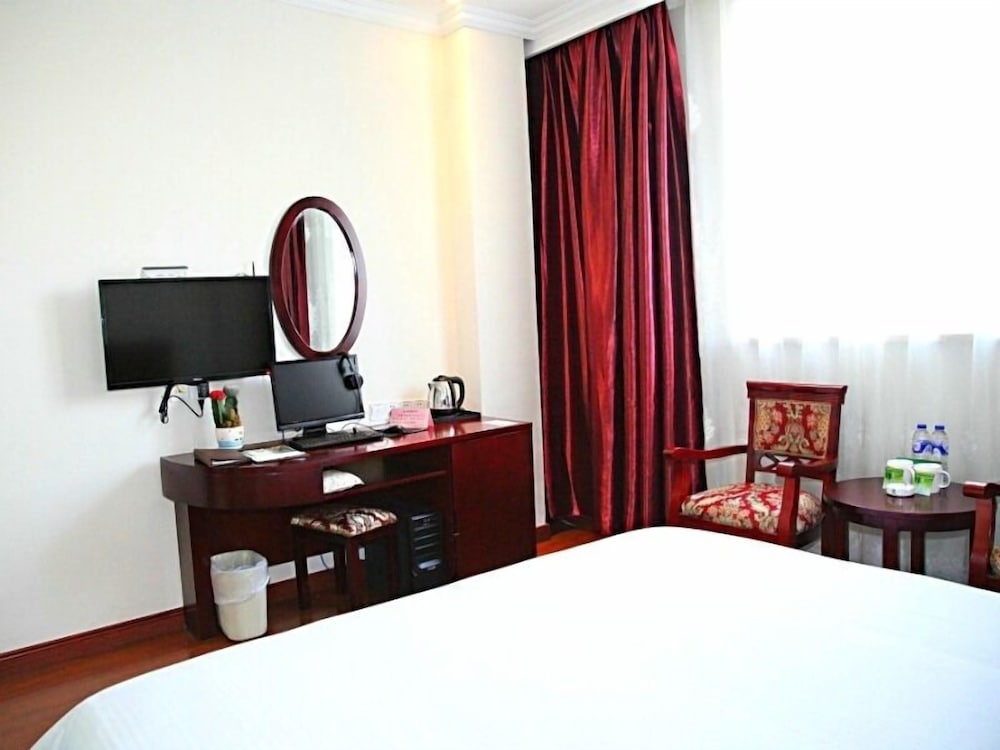GreenTree Inn Suzhou Zhangjiagang Daxin Town Pingbei Road Express Hotel
