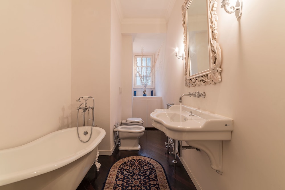 Mazzini Stylish 6 Pax Apartment