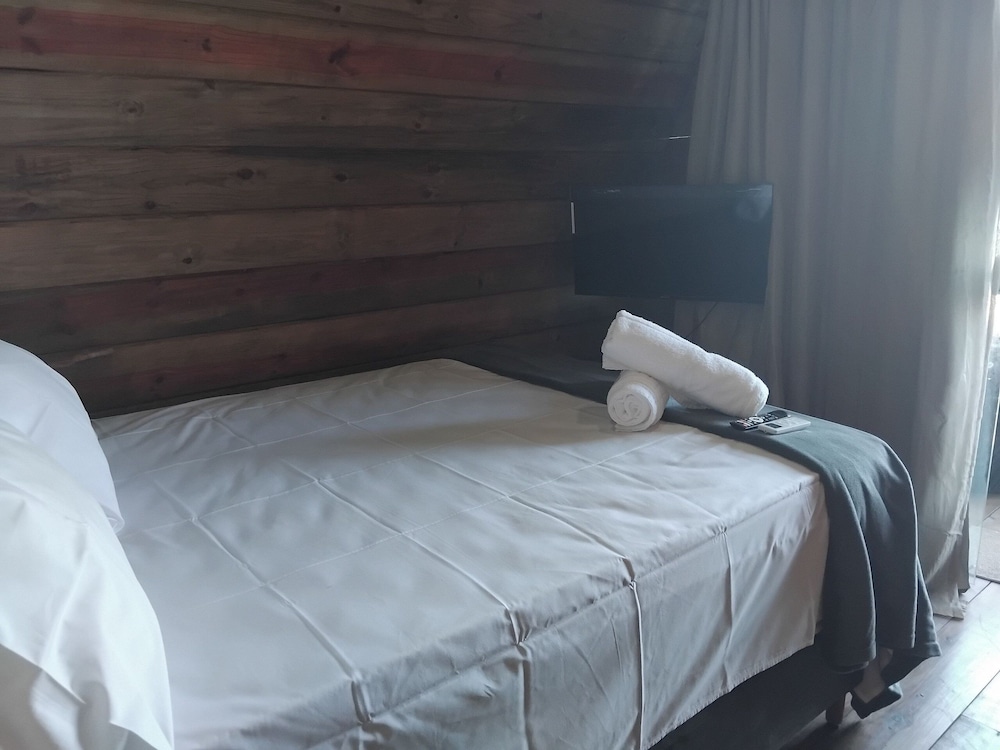 Beachfront Cabins in Bahia – OTX