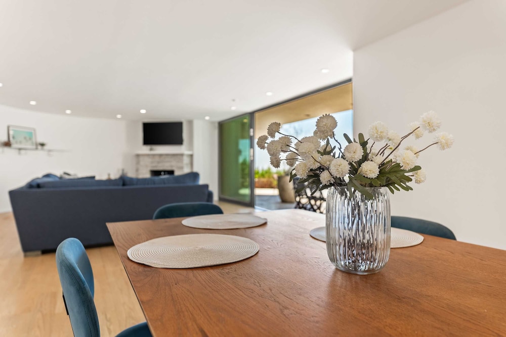 Allura Hollywood Hills LA s Most Incredible Views