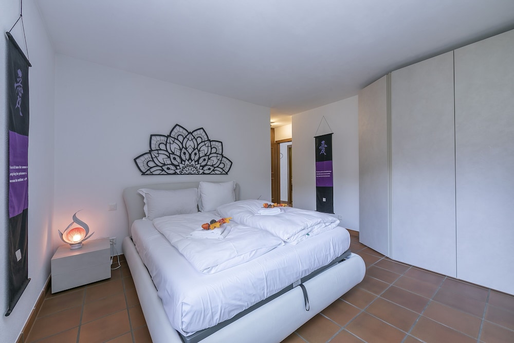 Deby Home view 4