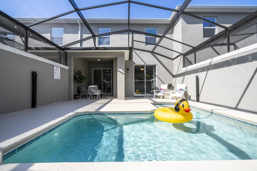 Gorgeous 4 Bd w Pool Storey Lake Resort 2485 view 5
