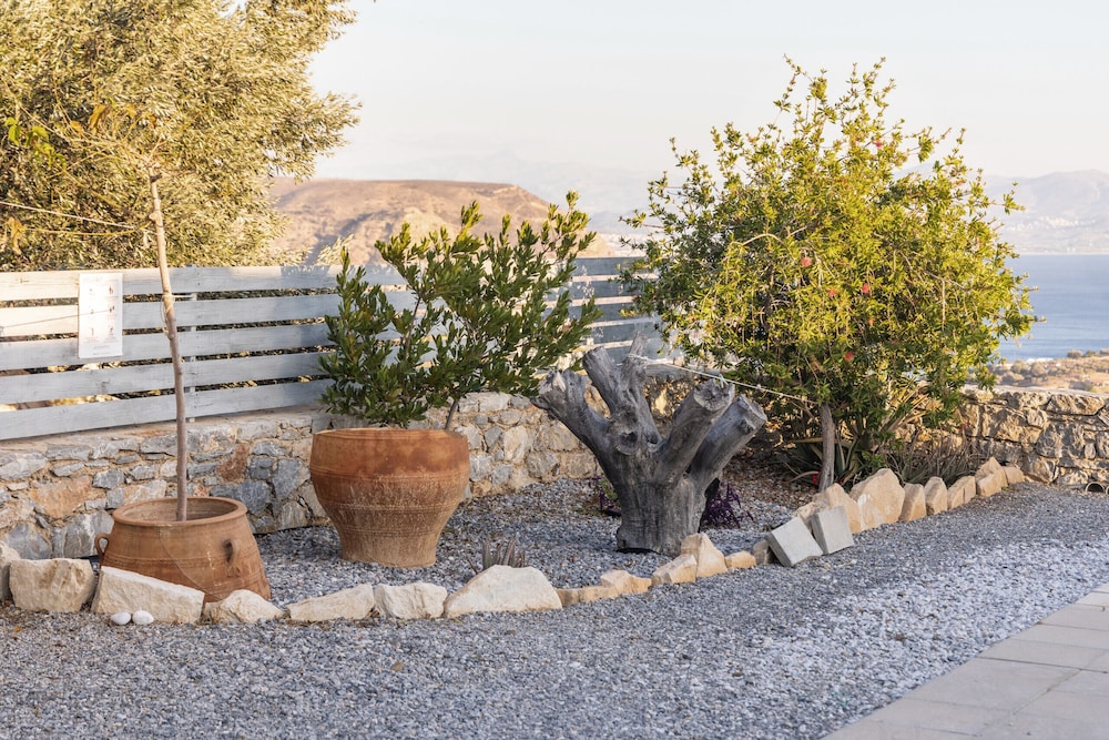 Evgoro Villas