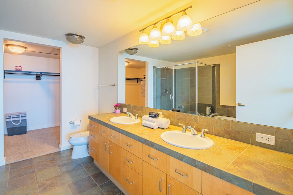 ROVE LIVING/KL - 44 Monroe