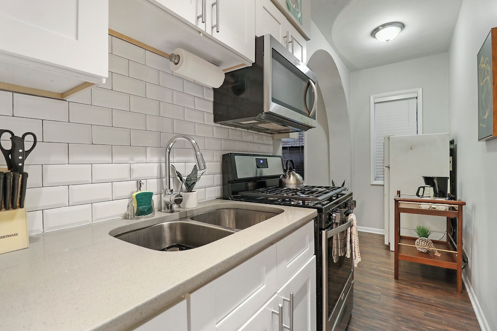 1BR Chic Apt - Dorchester 204