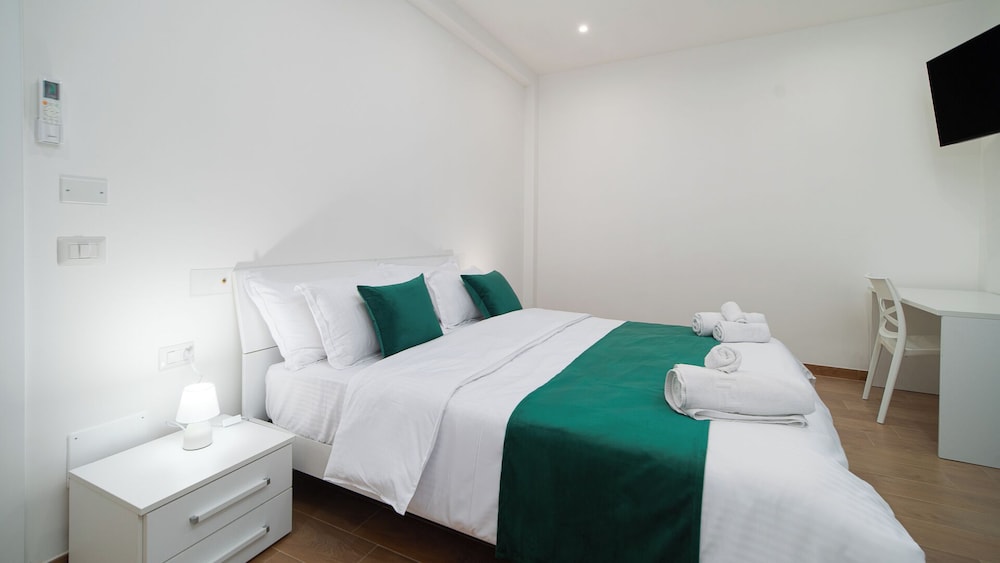 Lovely Rooms by Rentbeat