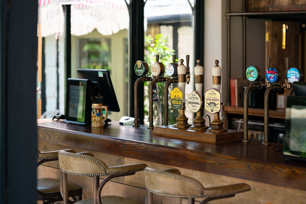 High Corner Inn