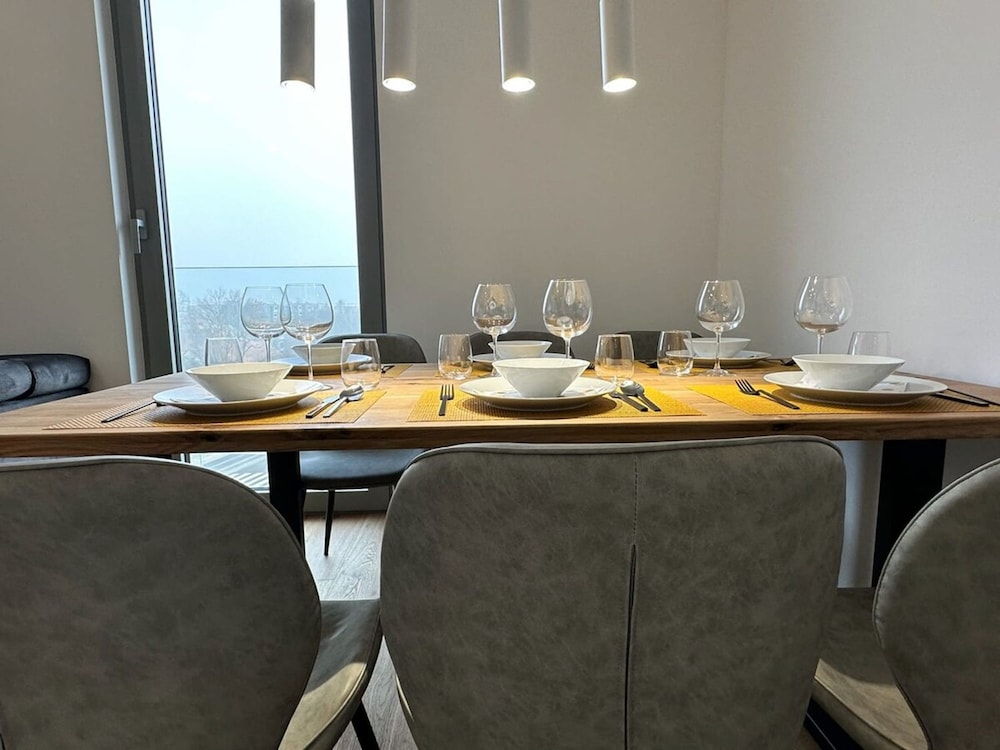 Garden Residence - Premium Alpine View Apartment