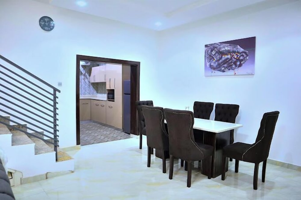 Duplex 16 Apartments