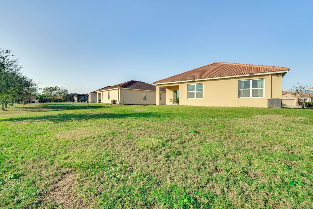 7 Mi to Usta: Waterfront 'tennis House' w/ Yard!