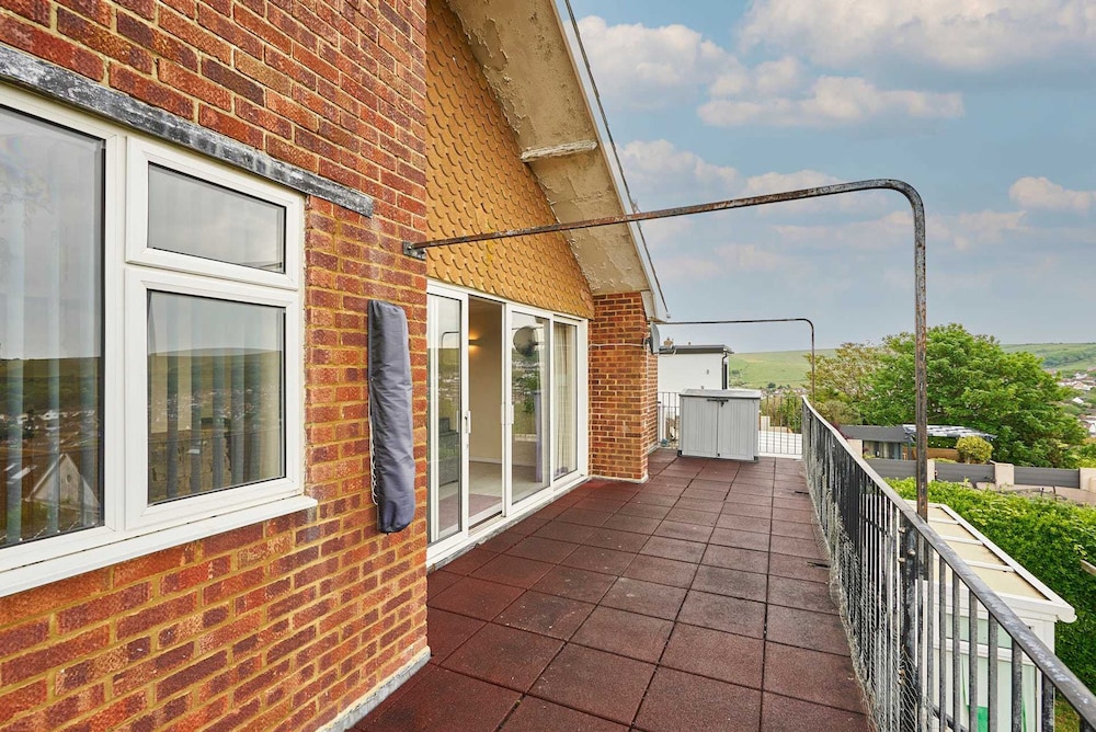 Host Stay Saltdean Sea View