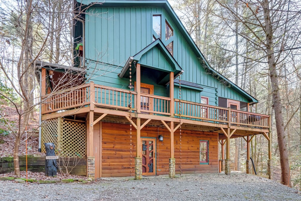 Secluded Cherry Log Cabin w/ Hot Tub + Swings! view 5