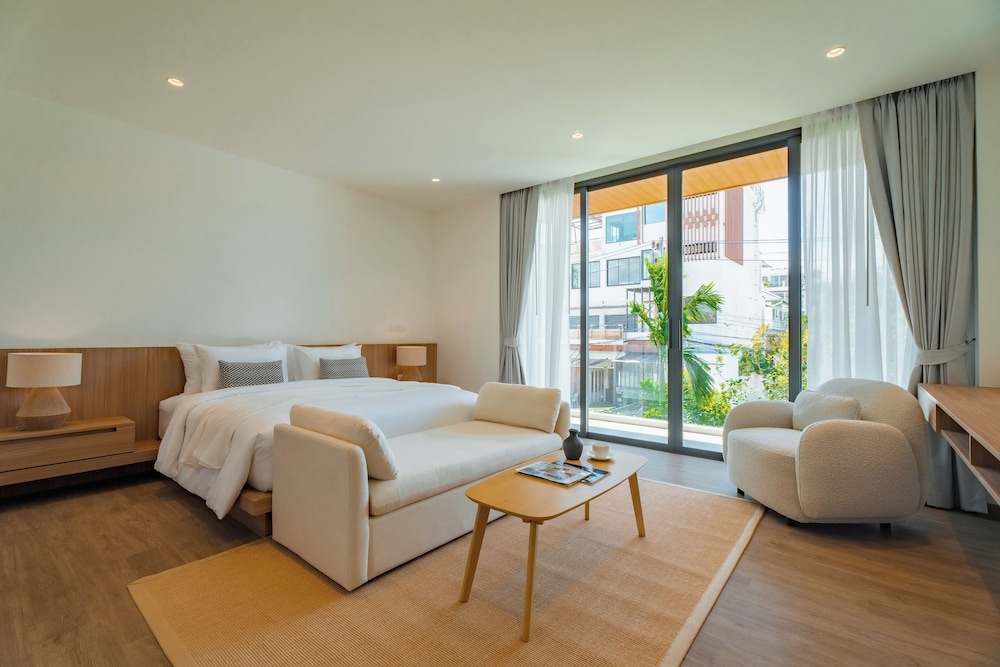Modern Tropical Pool Villa - Saiyuan